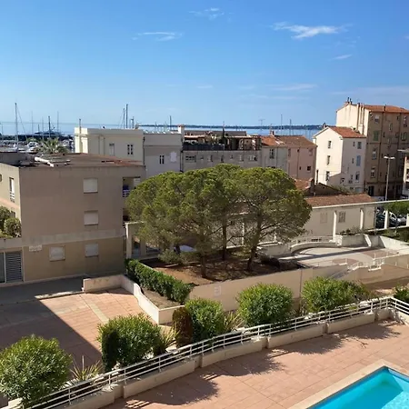 06ai - Beautiful Renovated - Sea And Pool View Apartament