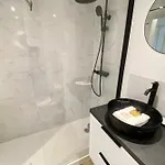 06ai - Beautiful Renovated - Sea And Pool View Lejlighed *