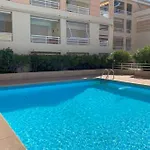 06ai - Beautiful Renovated - Sea And Pool View Vallauris