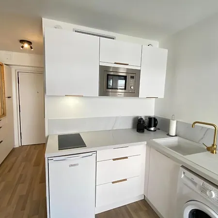 Apartamento 06ai - Beautiful Renovated - Sea And Pool View