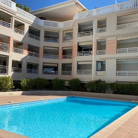 06ai - Beautiful Renovated - Sea And Pool View Apartamento *