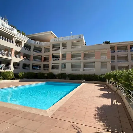 Apartamento 06ai - Beautiful Renovated - Sea And Pool View *