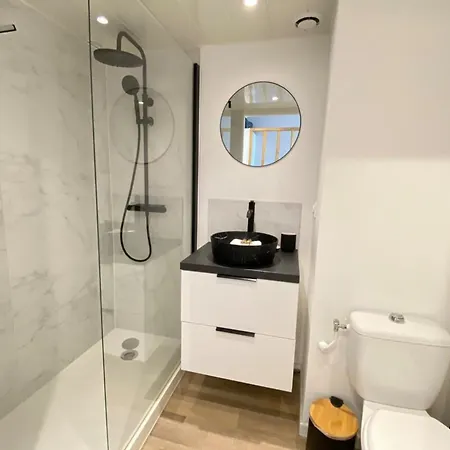 06ai - Beautiful Renovated - Sea And Pool View * Vallauris